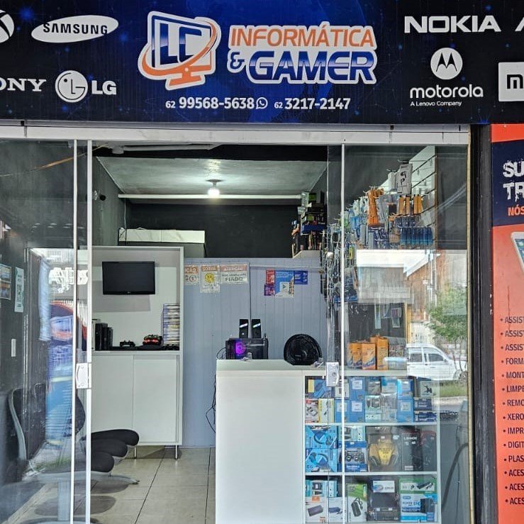 Profissional com celular